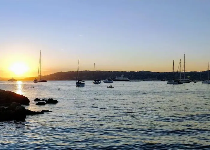 펜션 Waterfront In Cap D