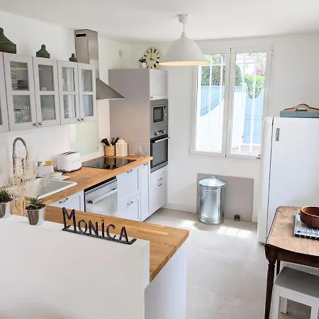 Waterfront In Cap D بيت للعطل *