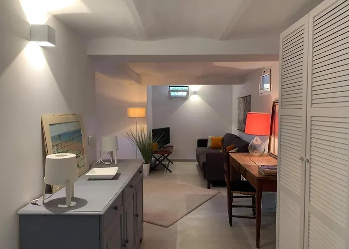 Waterfront In Cap D بيت للعطل *